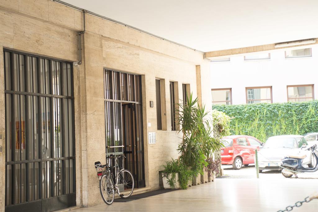 Convenient And Private Place In Milano Esterno foto