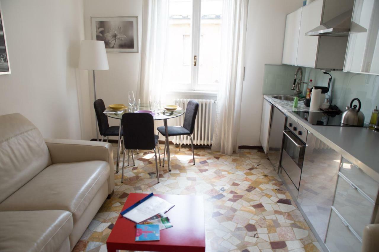 Convenient And Private Place In Milano Esterno foto